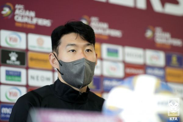 对此，施罗德表示：“我认为维尔纳会在下半赛季继续与我们一起踢球，我们知道他的能力，他必须在球场上找回自信。